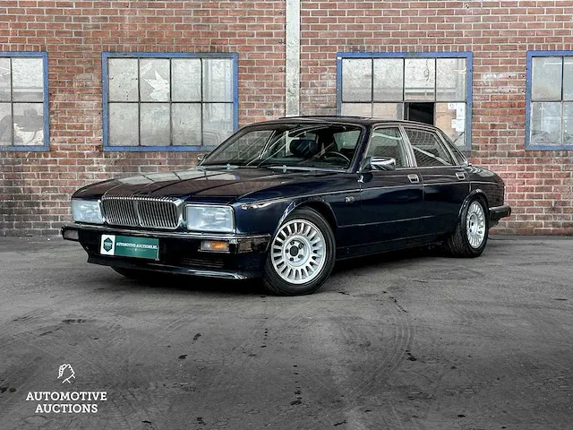 Daimler 4.0 l6 238pk 1990 -youngtimer - afbeelding 1 van  38
