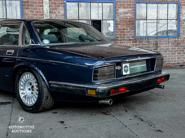 Daimler 4.0 l6 238pk 1990 -youngtimer - afbeelding 20 van  38