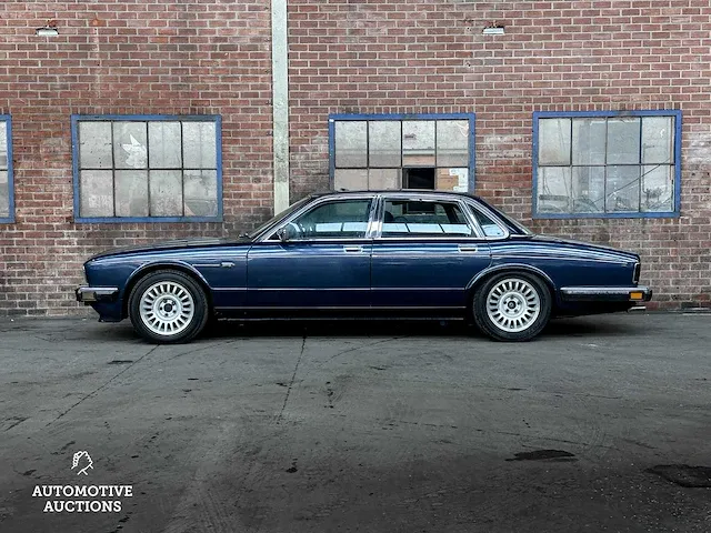 Daimler 4.0 l6 238pk 1990 -youngtimer - afbeelding 21 van  38