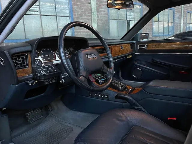 Daimler 4.0 l6 238pk 1990 -youngtimer - afbeelding 23 van  38