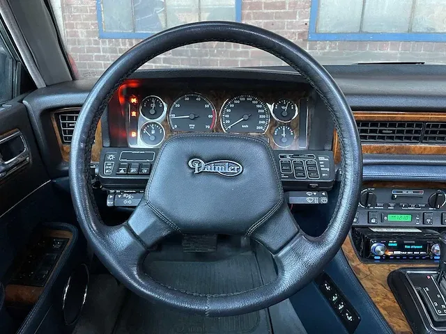 Daimler 4.0 l6 238pk 1990 -youngtimer - afbeelding 26 van  38