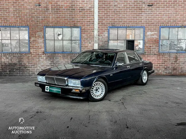 Daimler 4.0 l6 238pk 1990 -youngtimer - afbeelding 2 van  38