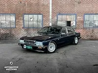 Daimler 4.0 l6 238pk 1990 -youngtimer - afbeelding 2 van  38