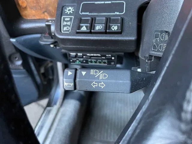 Daimler 4.0 l6 238pk 1990 -youngtimer - afbeelding 35 van  38