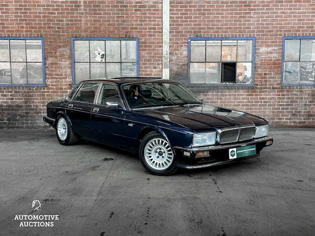 Daimler 4.0 l6 238pk 1990 -youngtimer - afbeelding 7 van  38