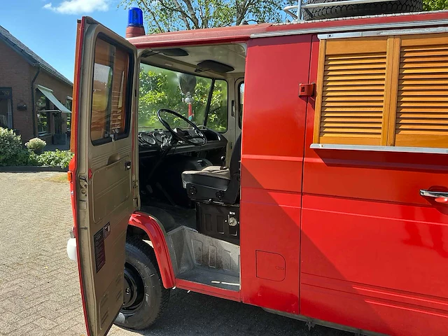 Daimler benz 408 brandweerwagen camper - scherpenzeel - afbeelding 30 van  34