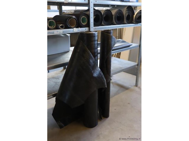 Dakbedekking, diverse rollen - afbeelding 1 van  8