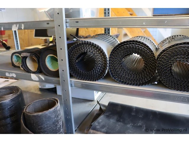 Dakbedekking, diverse rollen - afbeelding 6 van  8