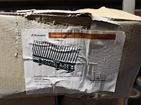 Dakdoorvoeren, ventilerende onderlatten met onderschroten, afdekroosters op drie schappen. - afbeelding 4 van  4