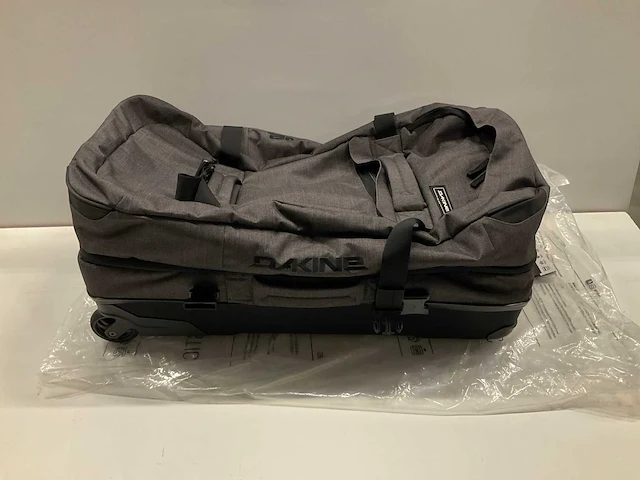 Dakine split stroller 85l carbon - afbeelding 1 van  4