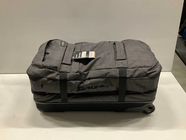 Dakine split stroller 85l carbon - afbeelding 4 van  4