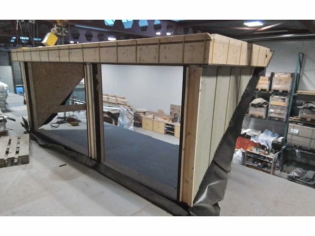 Dakkapel - half fabrikaat - dakmateriaal - afbeelding 1 van  6