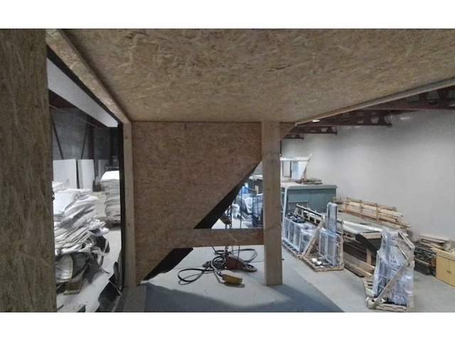 Dakkapel - half fabrikaat - dakmateriaal - afbeelding 2 van  6