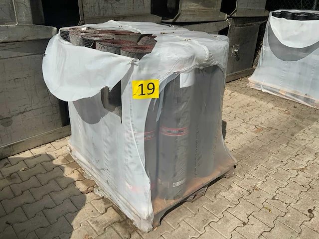 Dakleer ca 250m2 - afbeelding 1 van  8