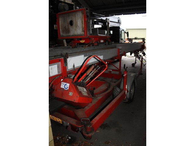Daklift teupen apollo 26vh/hk met kenteken wg-xn-15. maximale draaglast 200 kg. maximale lengte vermoedelij... - afbeelding 5 van  9