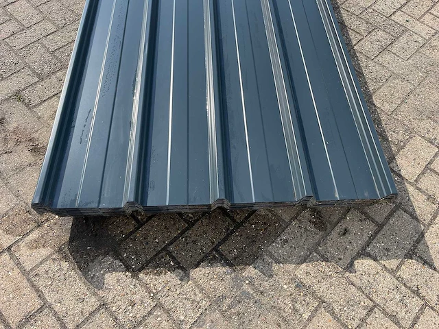 Dakmateriaal 700x106cm 29x -215m2 - afbeelding 3 van  4