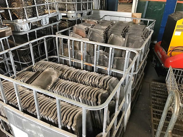 Dakpannen en vorsten (47x) - afbeelding 5 van  21