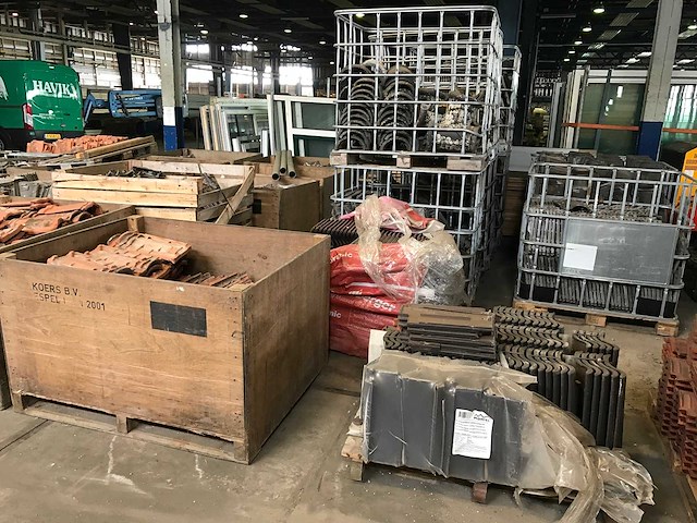 Dakpannen en vorsten (47x) - afbeelding 16 van  21