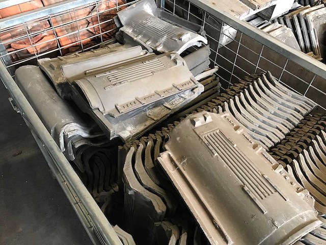 Dakpannen en vorsten (47x) - afbeelding 21 van  21