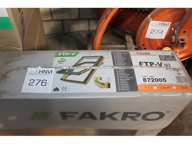 Dakraam fakro rtp-v, 78 x 98 cm. - afbeelding 1 van  2