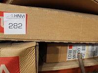 Dakraam onderdelen van o.a. velux en ubbink op twee stellingdelen. - afbeelding 2 van  4