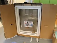 Dakraam velux ggl mk04 2070 78 x 98 x 10 cm, binnenzijde wit, nieuw in doos.