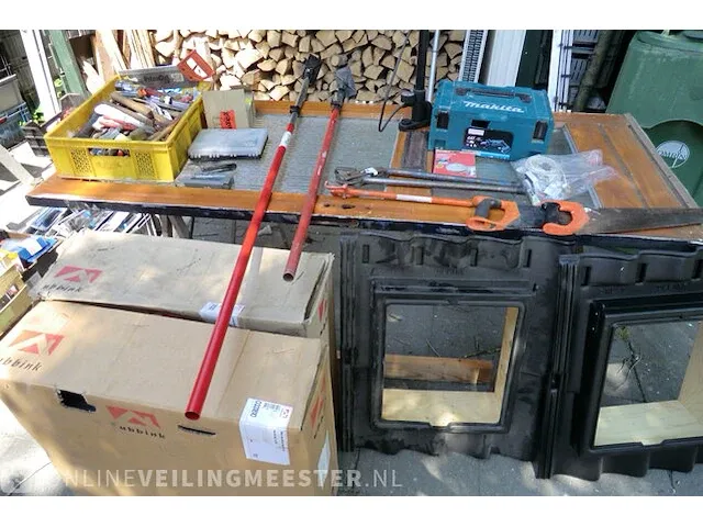 Dakramen en handgereedschap - afbeelding 1 van  4