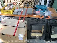 Dakramen en handgereedschap - afbeelding 1 van  4