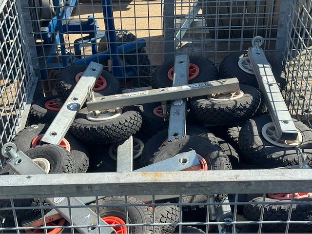 Dakrand beveiliging en aanhanger (198 mtr) - afbeelding 10 van  25