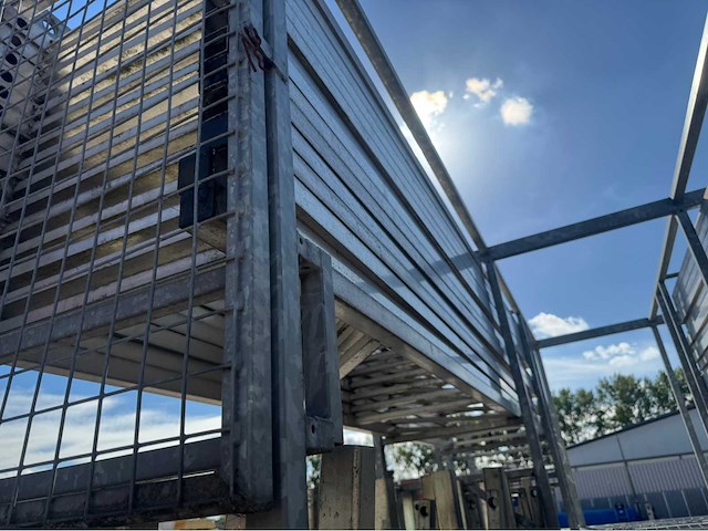 Dakrand beveiliging en aanhanger (198 mtr) - afbeelding 23 van  25