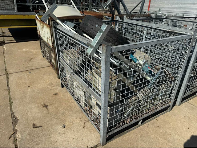 Dakrand beveiliging met hijsbok en aanhanger (198 mtr) - afbeelding 6 van  25