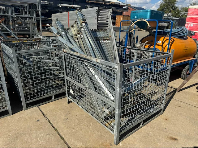 Dakrand beveiliging met hijsbok en aanhanger (198 mtr) - afbeelding 7 van  25