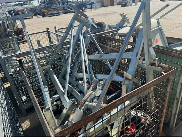 Dakrand beveiliging met hijsbok en aanhanger (198 mtr) - afbeelding 9 van  25