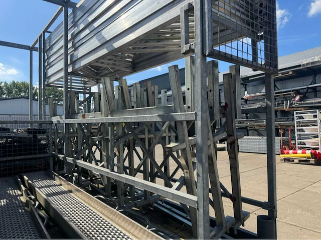 Dakrand beveiliging met hijsbok en aanhanger (198 mtr) - afbeelding 25 van  25