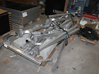 Dakrandbeveiliging asc 70797500 bestaande uit elf opklapbare leuninghouders, 20 leuningen van 3 meter en 11...