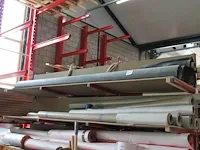 Dakrubber op vier aangebroken rollen met breedte 3500 en 3000 mm. - afbeelding 1 van  4