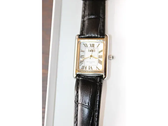 Dames horloge met lederen band ikki - afbeelding 3 van  3