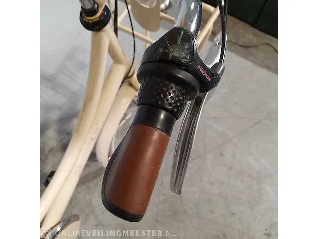 Dames transportfiets cortina, loots transport - afbeelding 15 van  17