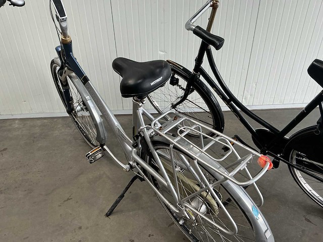 Damesfietsen (2x) - afbeelding 10 van  11