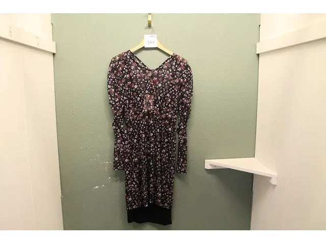 Damesjurk aaiko maat xs. adviesverkoopprijs € 119,95 - afbeelding 1 van  4