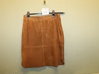 Damesrok dante 6 maat 40. adviesverkoopprijs € 199,99 - afbeelding 1 van  3