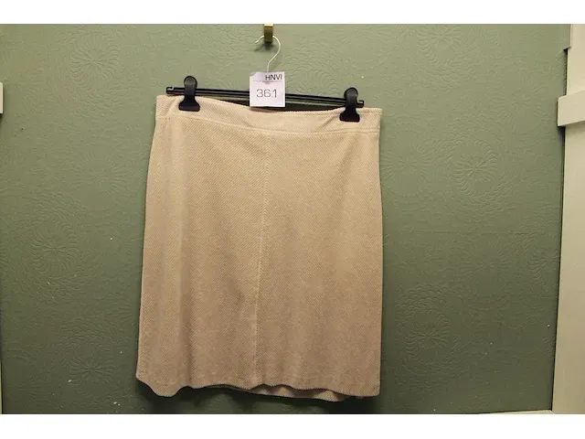 Damesrok josephine & co maat 44. adviesverkoopprijs € 109,90 - afbeelding 1 van  3