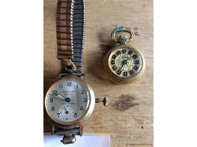 Damesuurwerk + hanger - afbeelding 2 van  2