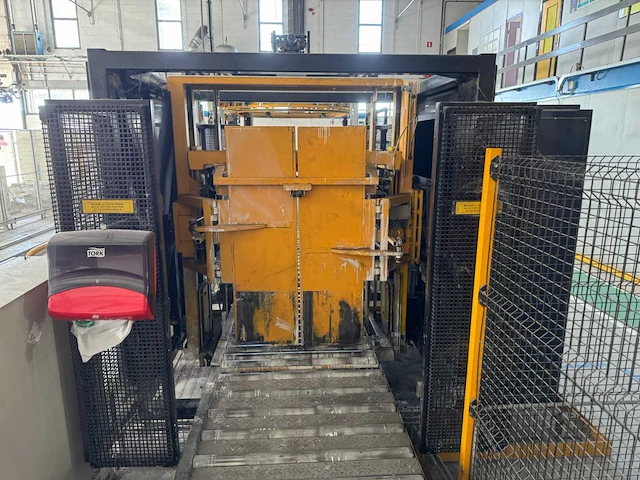 Dan conveyor pallet doorlaat unit met rollenbaan - afbeelding 1 van  20