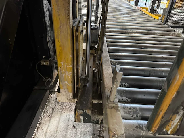 Dan conveyor pallet doorlaat unit met rollenbaan - afbeelding 17 van  20