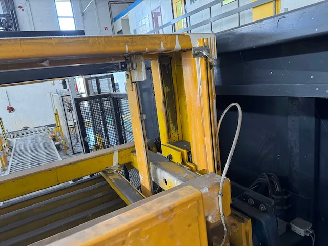 Dan conveyor pallet doorlaat unit met rollenbaan - afbeelding 19 van  20
