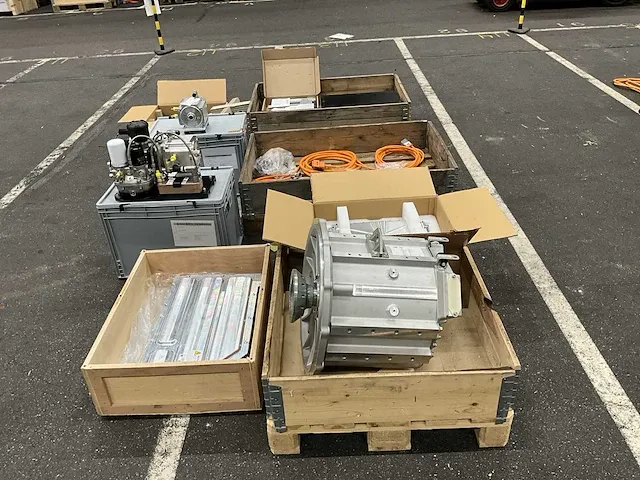 Dana 2022 elektronische motor aandrijf set tm4 sumo hp (450 kw) - afbeelding 1 van  21