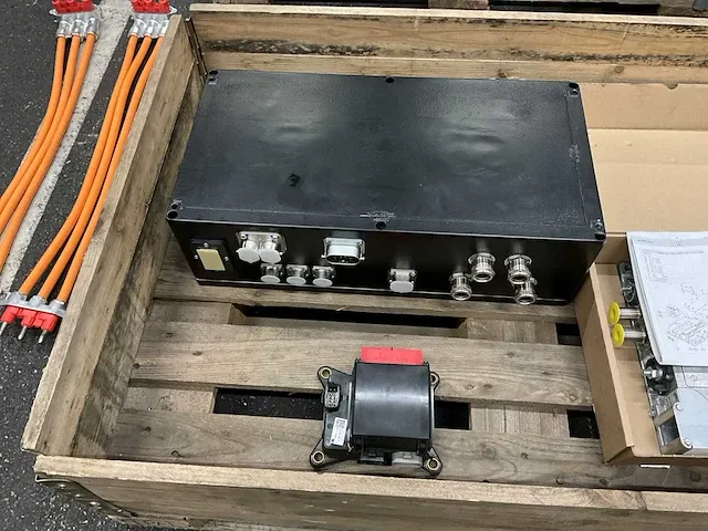 Dana 2022 elektronische motor aandrijf set tm4 sumo hp (450 kw) - afbeelding 13 van  21