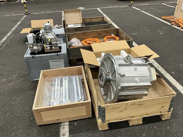 Dana 2022 elektronische motor aandrijf set tm4 sumo hp (450 kw) - afbeelding 15 van  21