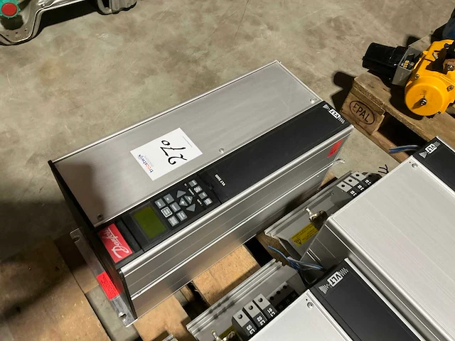 Danfoss - vlt5022 - 27kva frequentieregelaar - afbeelding 3 van  5